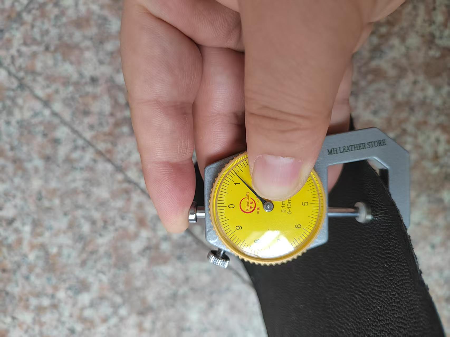Couro de Arraia Preto Não Poli - Leather Shoe Polish avaliação e preço