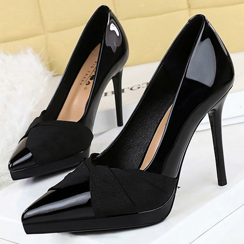 Sapatos Femininos de Festa Ele - Shoe Tree avaliação e preço