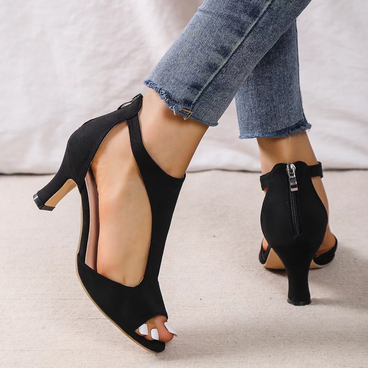 Novas Sandálias Femininas de C - Shoe Brush avaliação e preço